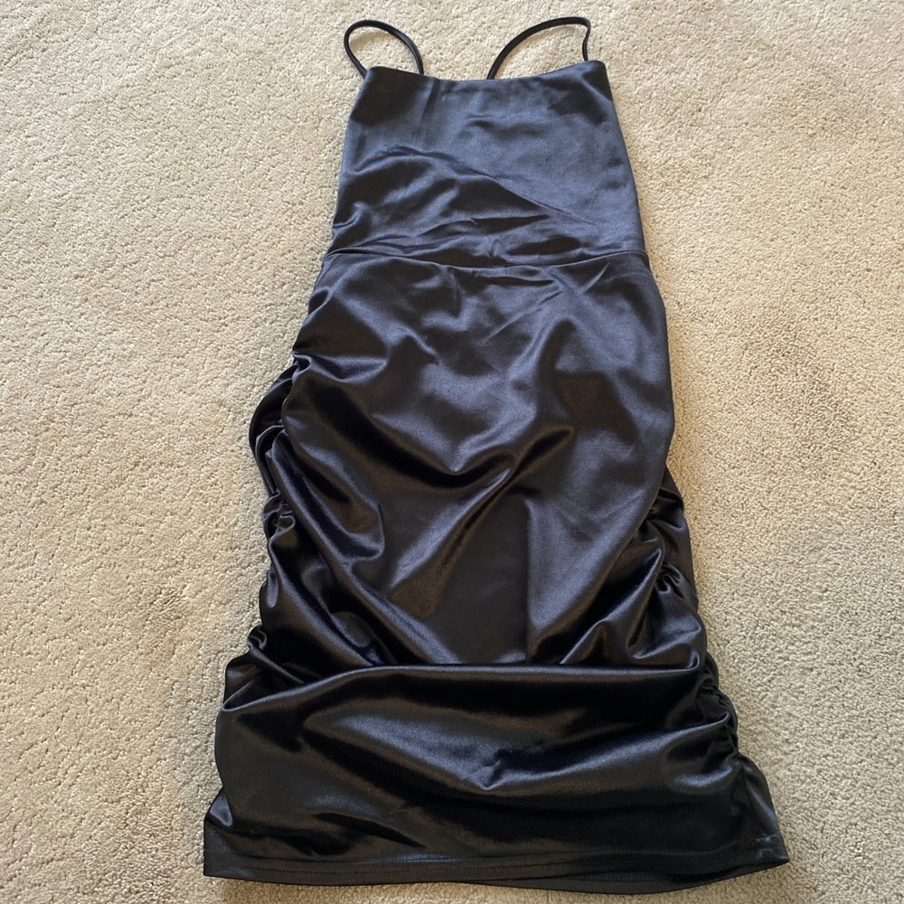 WINDSOR LITTLE BLACK SATINY MINI DRESS‎ STRAPPY OPEN BACK RUCHED SIDES SIZE S